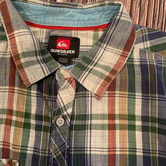 Bundle of 2 Quicksilver button-down shirts 
Size M - Picture 5 of 11